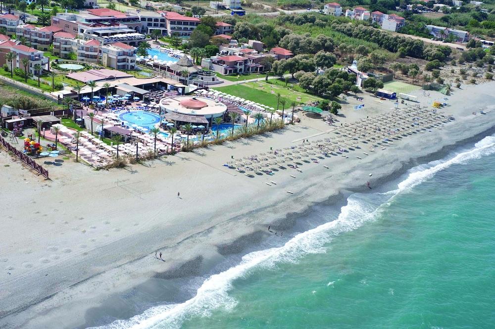 Caldera Beach Gerani  Exterior photo